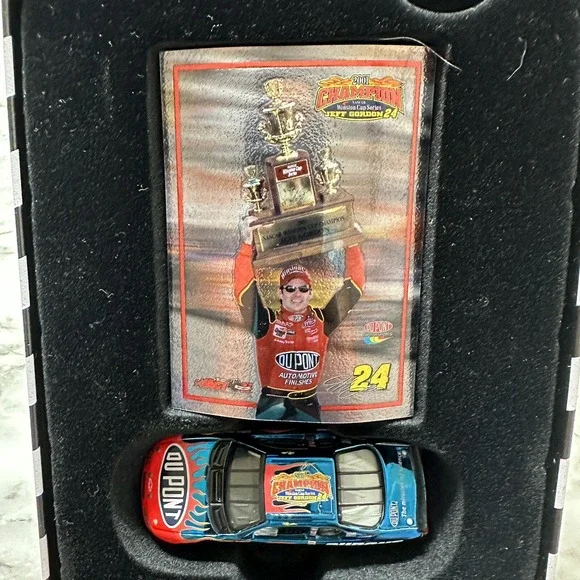NWOB 2001 Jeff Gordon #24 DuPont Winston Cup Championship - Picture 3 of 7